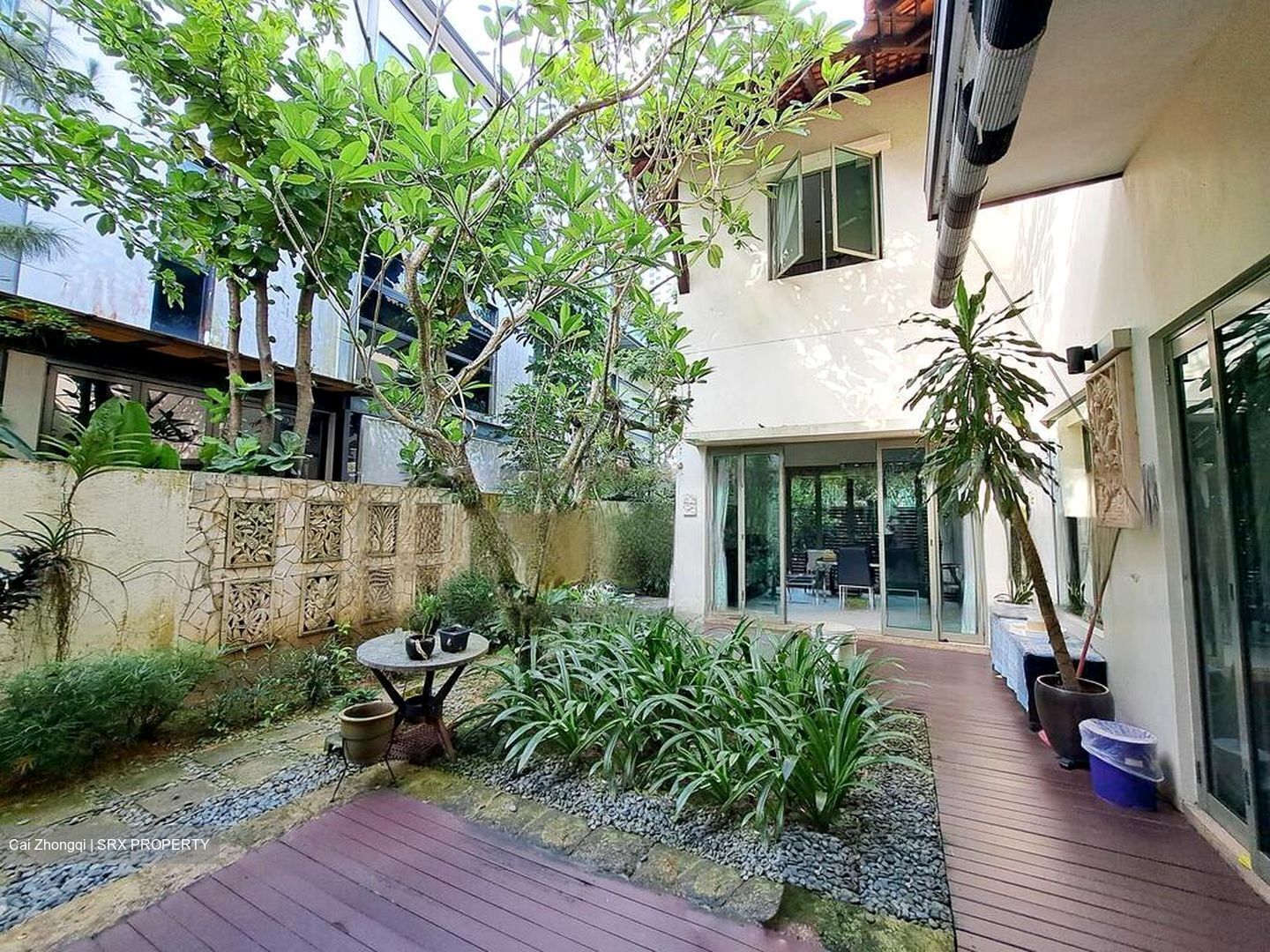 Grove Drive (D10), Terrace #568829401